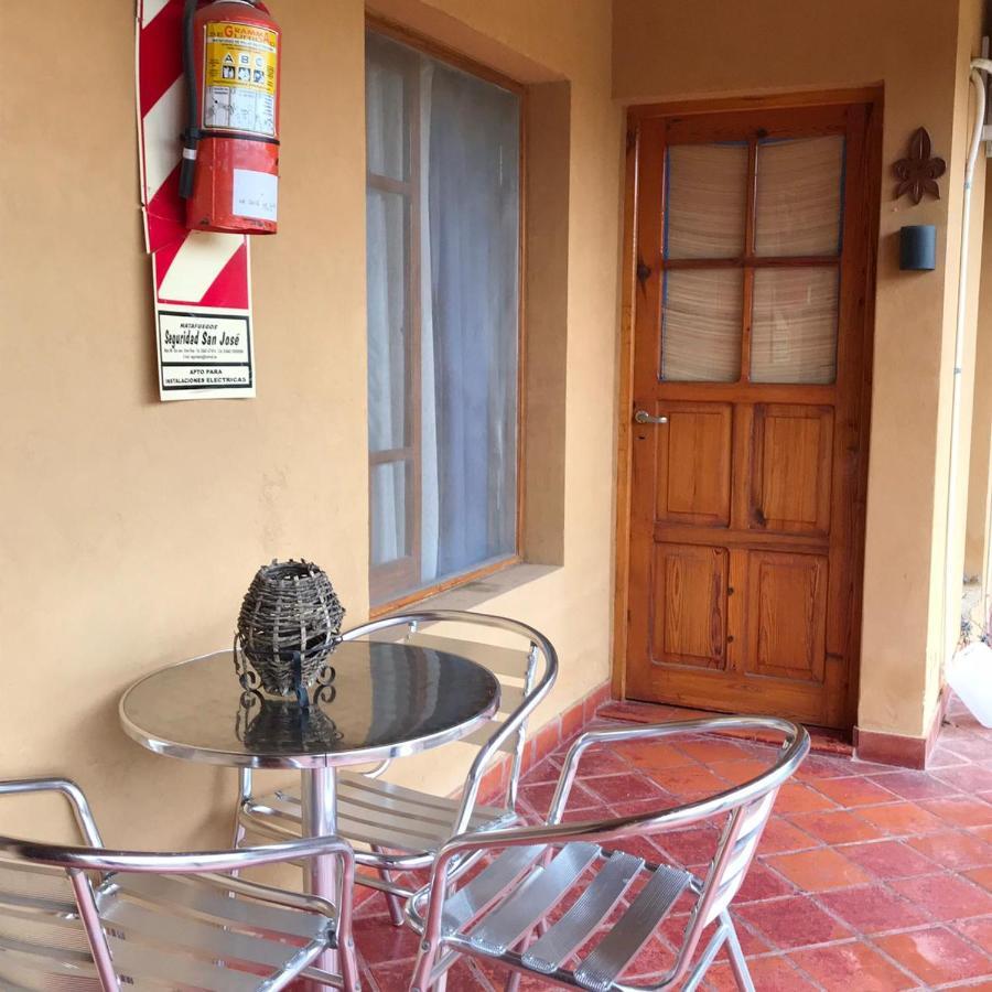 Hôtel Colonial Colon Extérieur photo